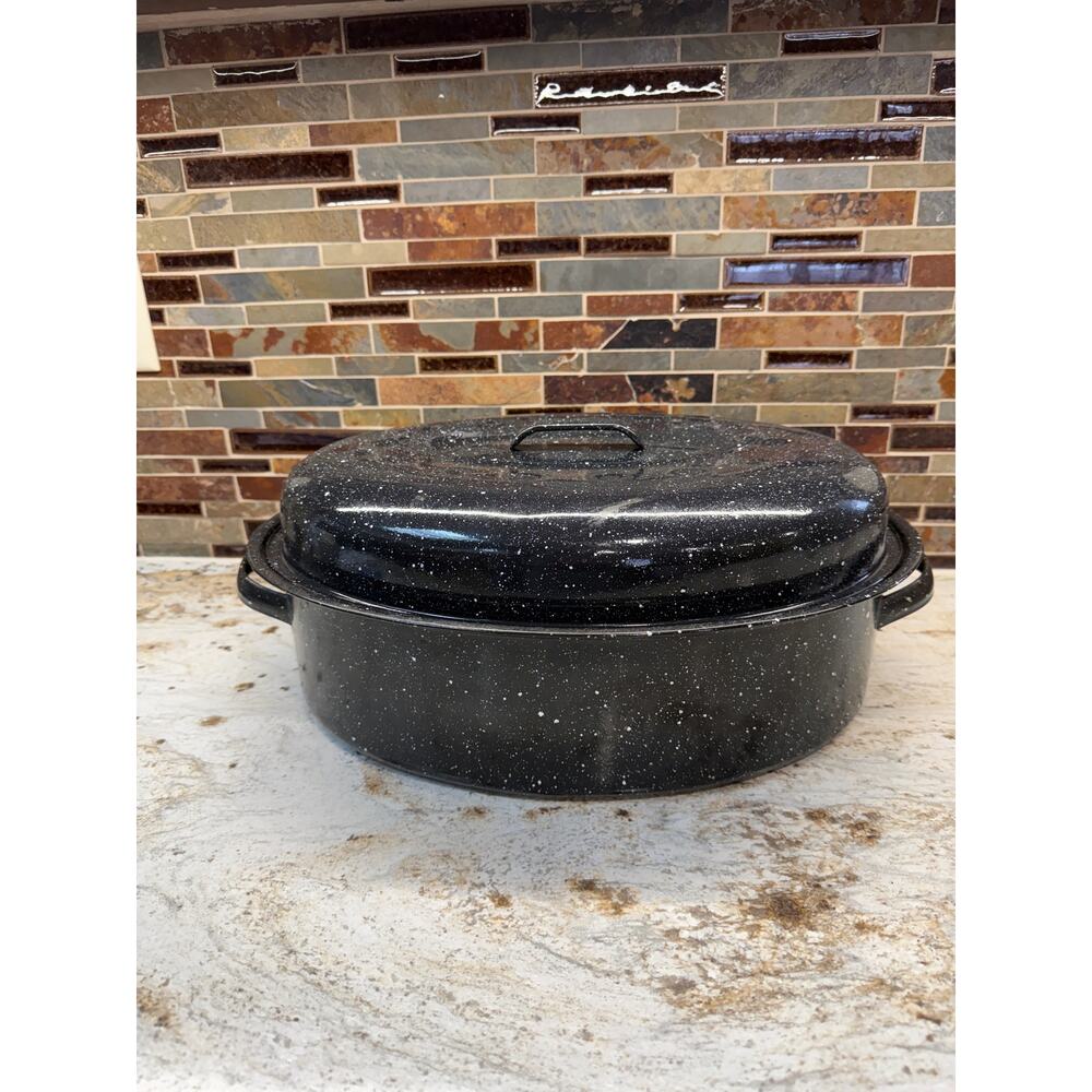 Vintage Enamel Roaster, Oval Black Speckled, Covered Roasting Pan, Large 16-1/2"